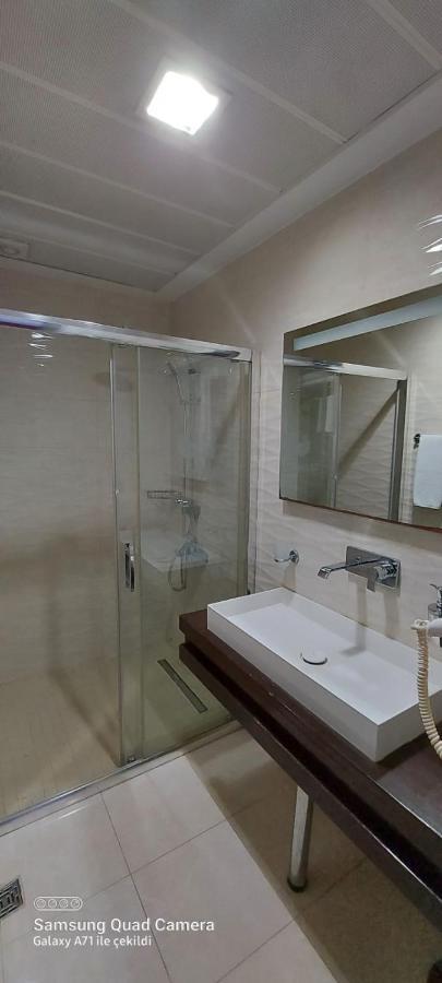 Grand Hotel Ван Экстерьер фото