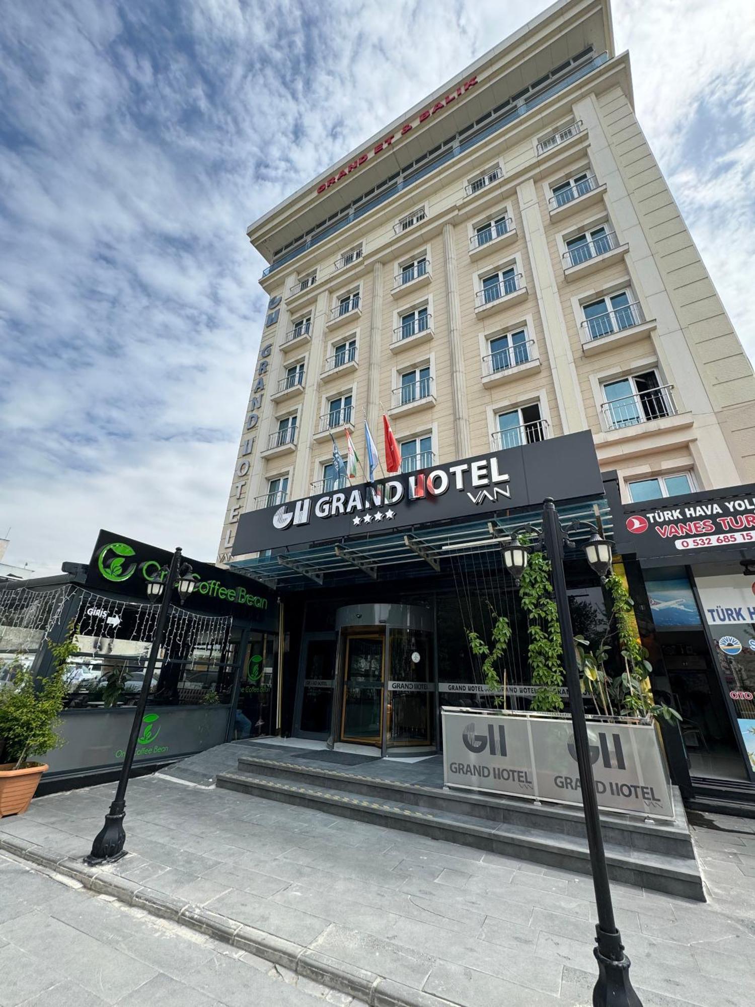 Grand Hotel Ван Экстерьер фото