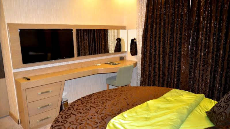 Grand Hotel Ван Экстерьер фото